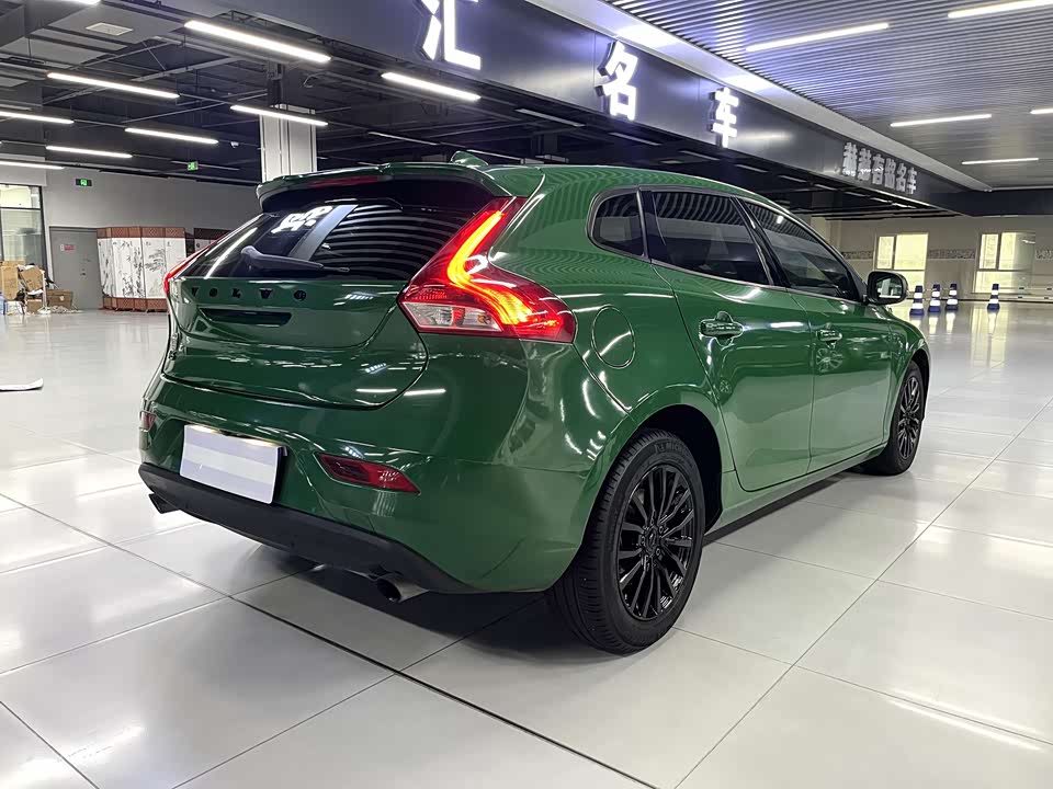 Volvo V40