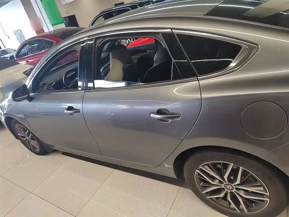 BYD Qin Yuan BYD Qin Yuan