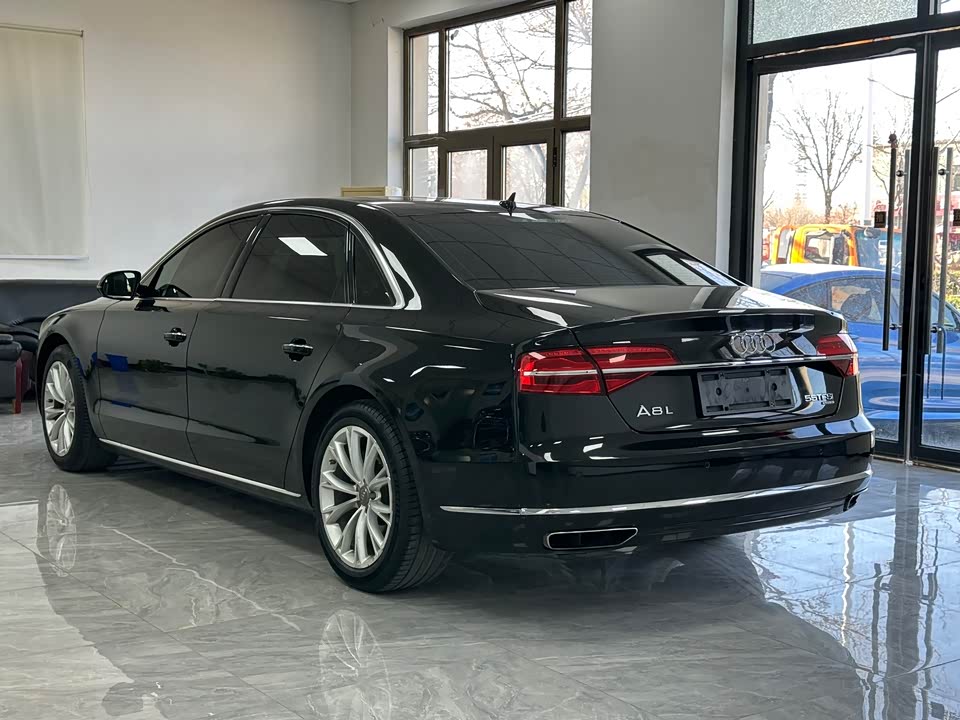 Audi A8