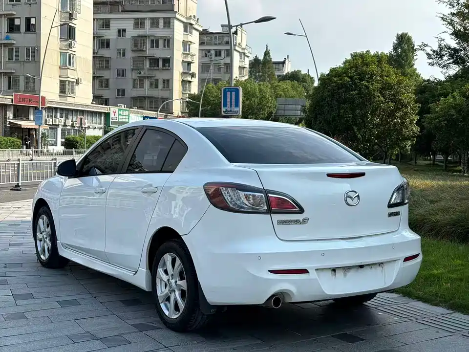 Mazda 3 star Cheng