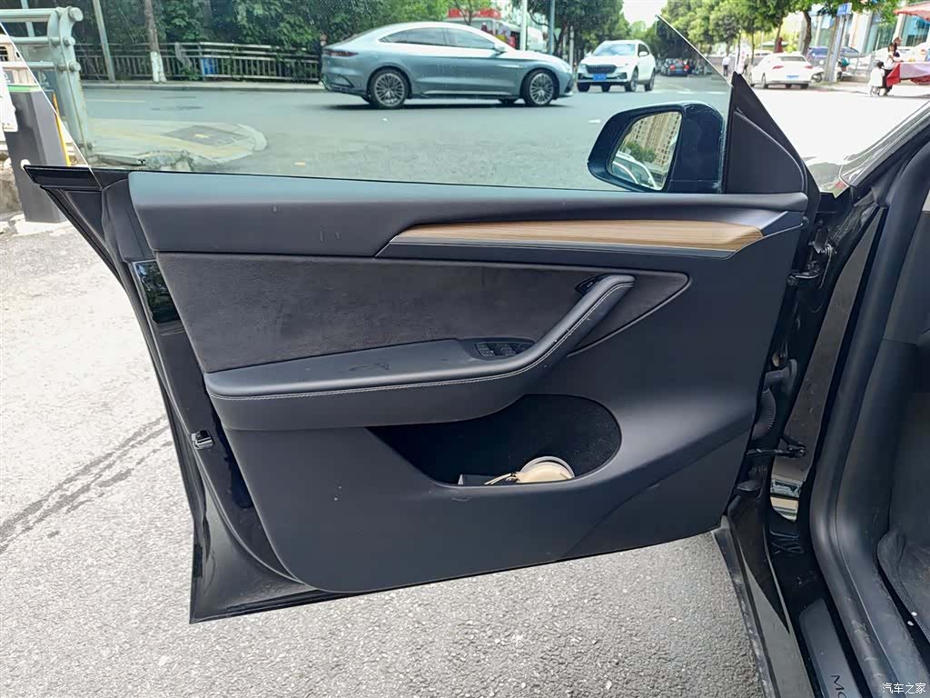Tesla Model Y, 2021 6