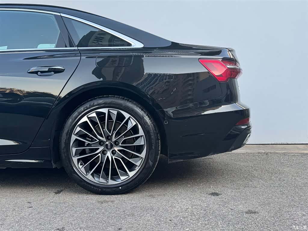 Audi A6L, 2021 23