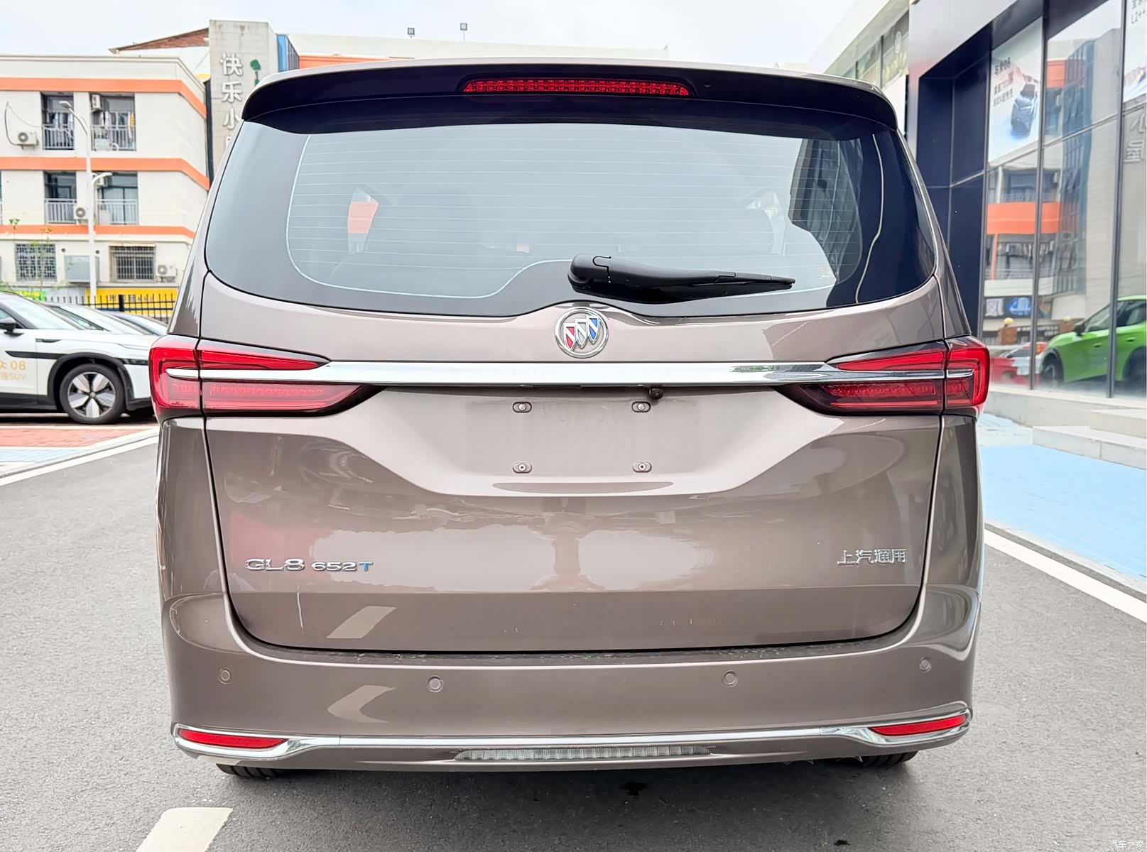 Buick GL8, 2022 8