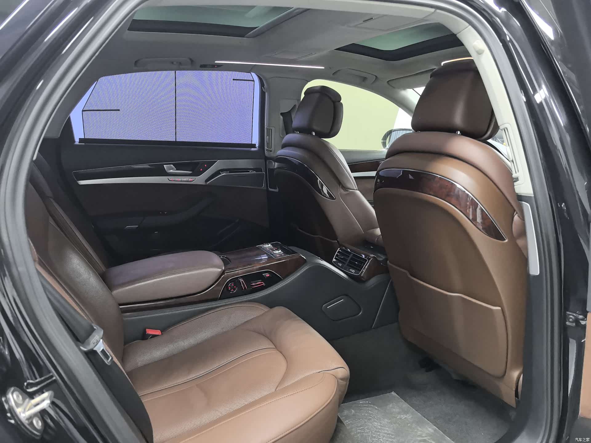 Audi A8L, 2011 7