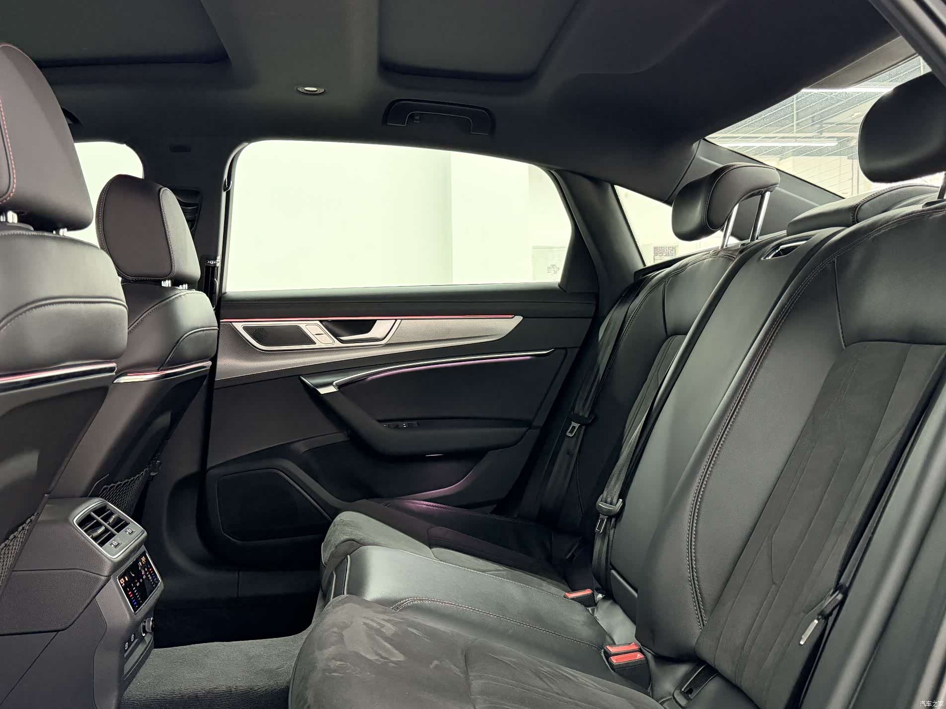 Audi A6L, 2024 13