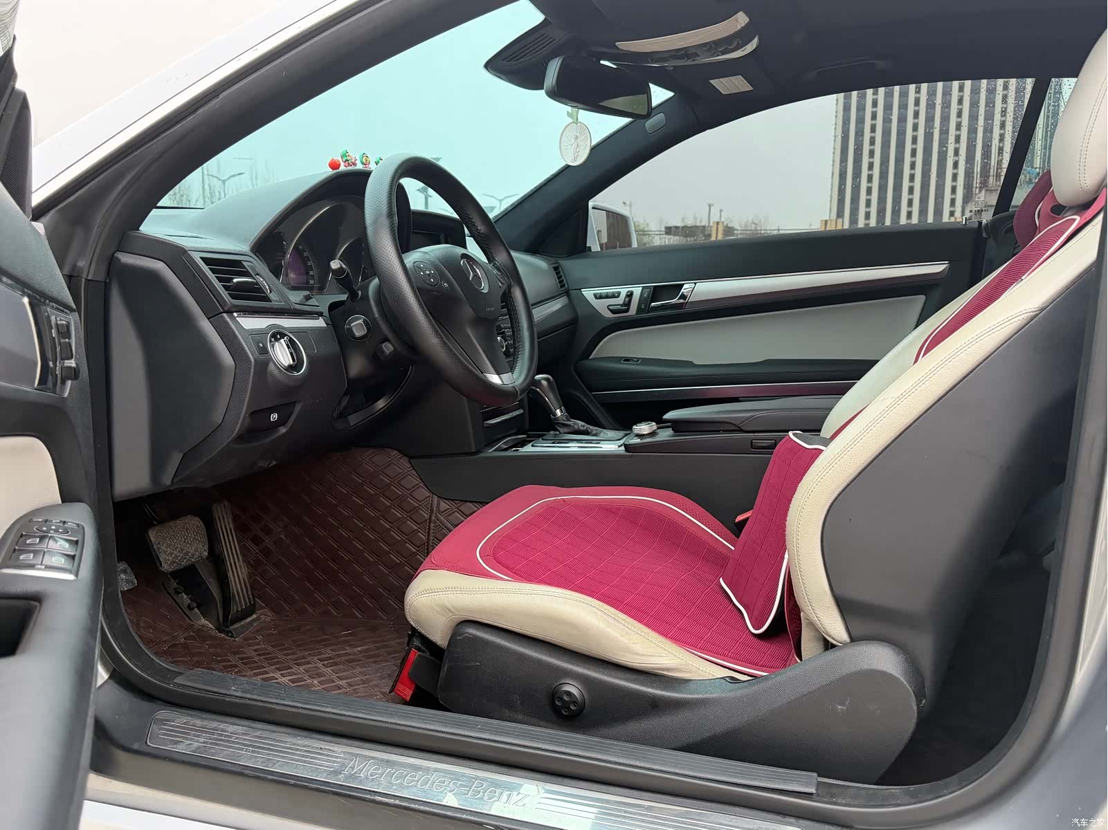 Mercedes-Benz E-Class, 2012 7