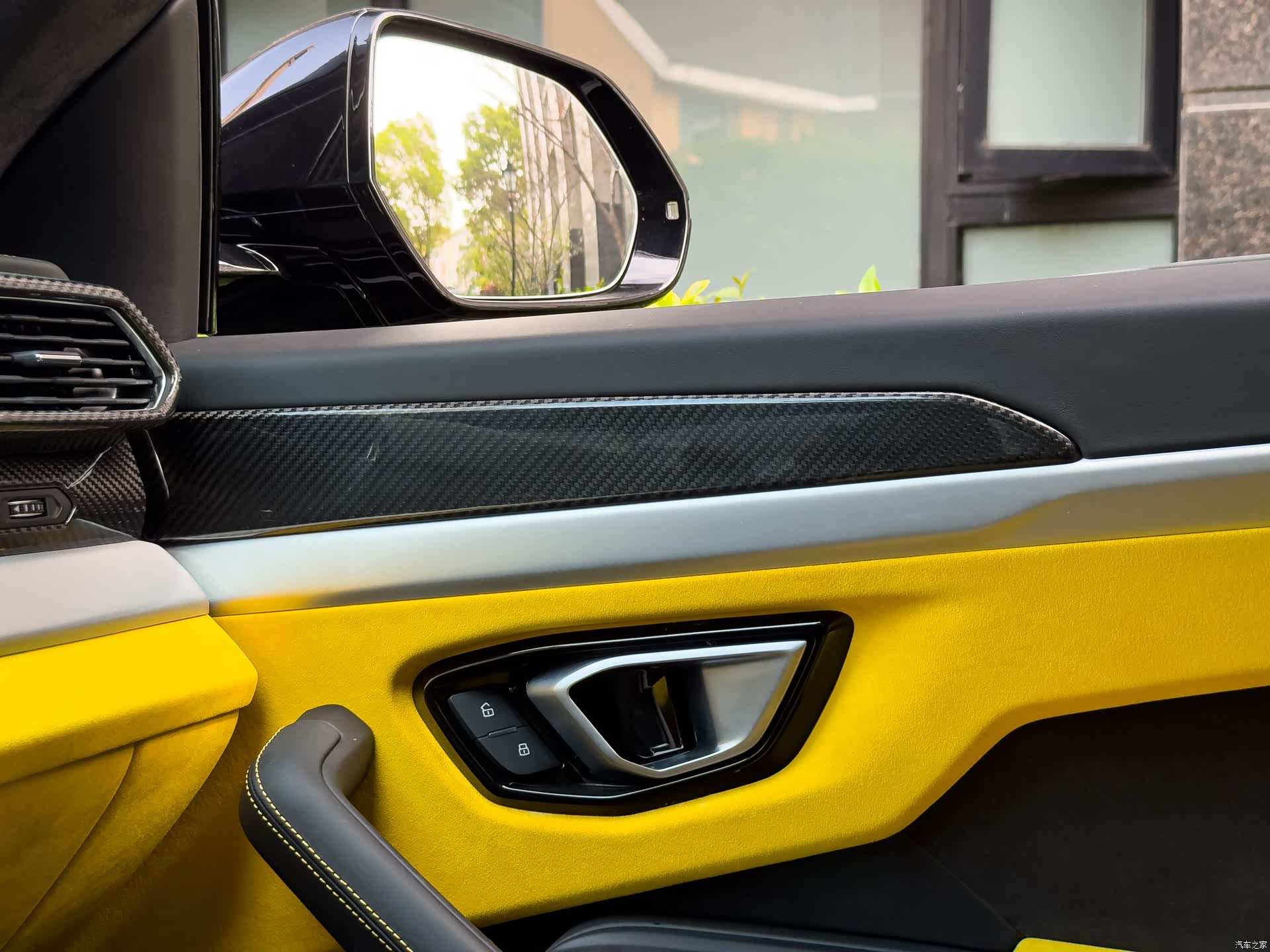 Lamborghini Urus, 2019 14