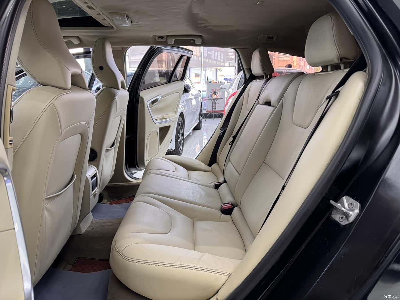 Volvo V60, 2014 3