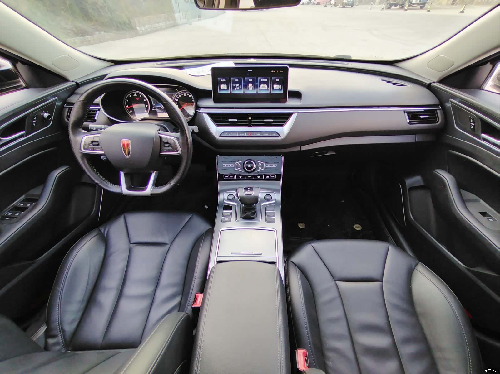 Hongqi H5, 2021 10