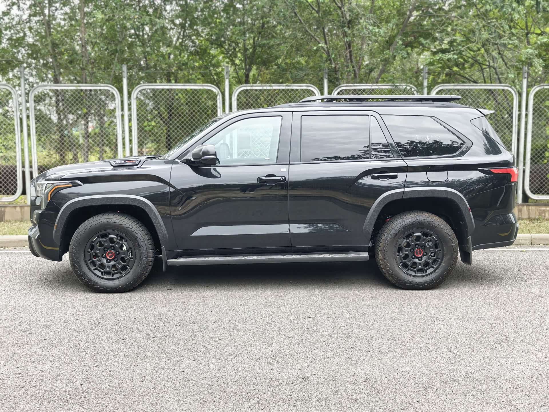 Toyota Sequoia, 2025 3