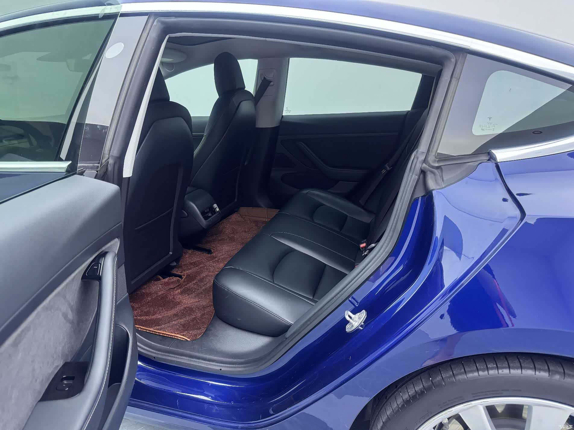 Tesla Model 3, 2020 4