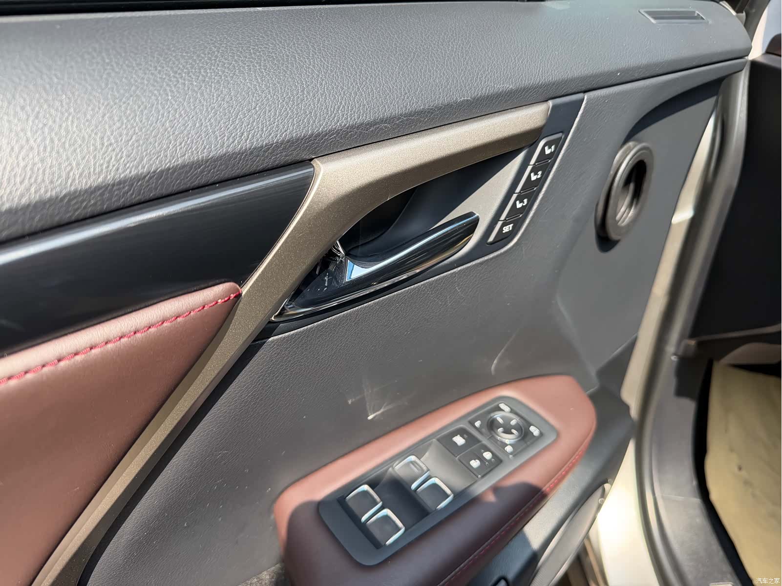 Lexus RX, 2022 3