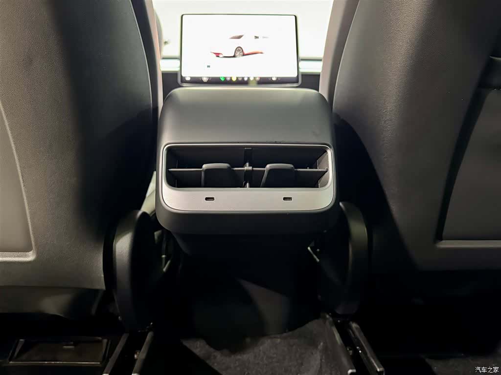 Tesla Model Y, 2025 19