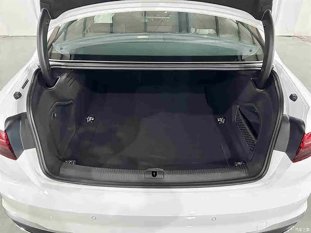 Audi A4L, 2024 6