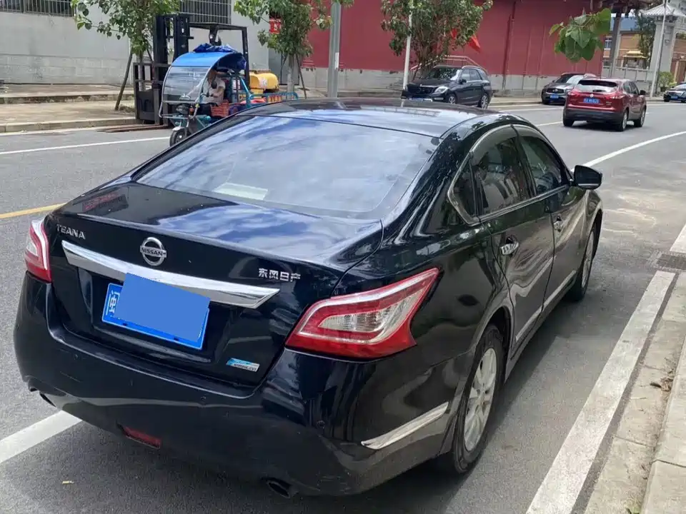 Nissan Teana
