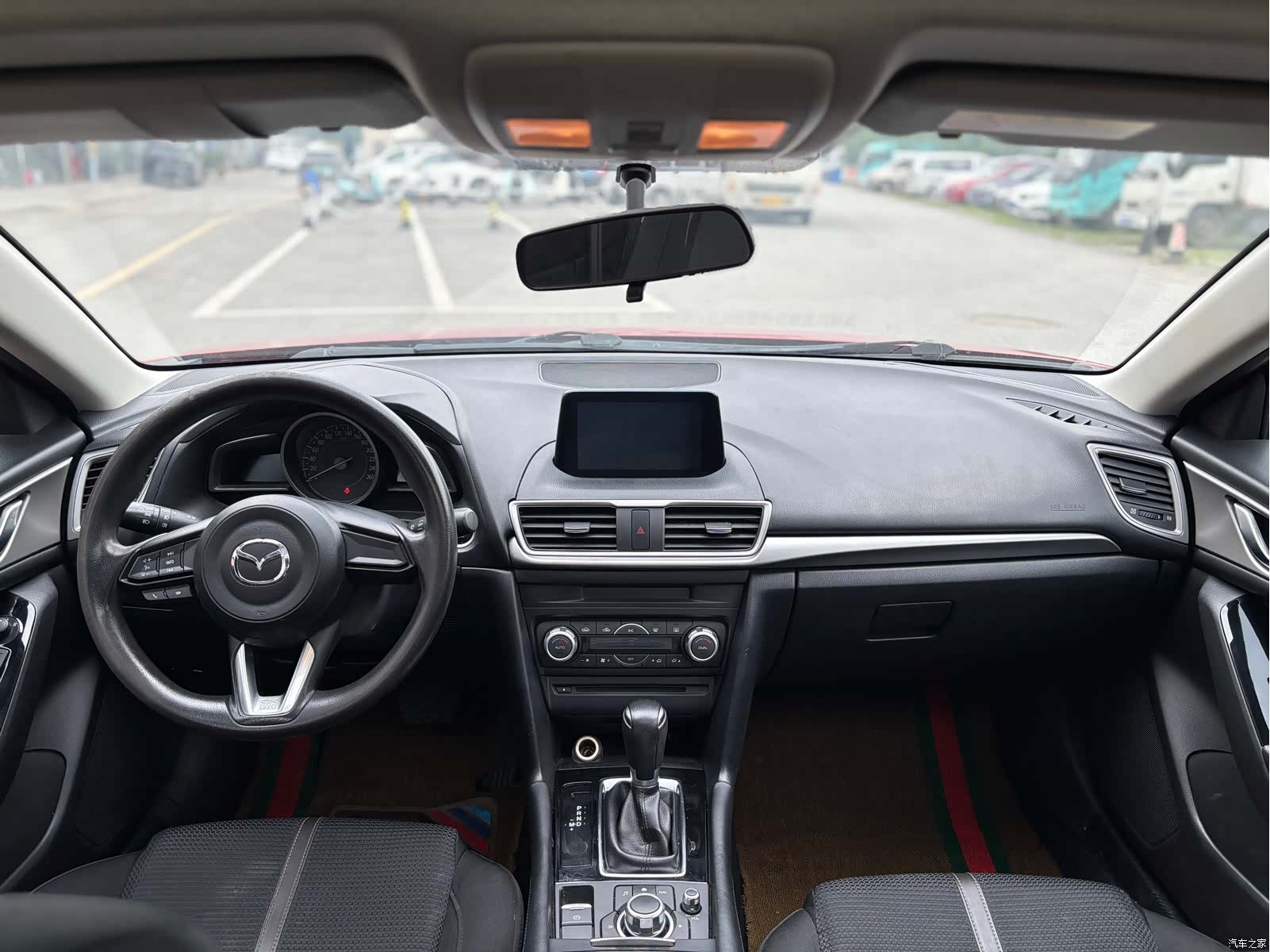 Mazda Mazda3, 2017 13