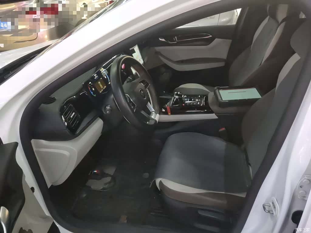 BYD Qin, 2023 15