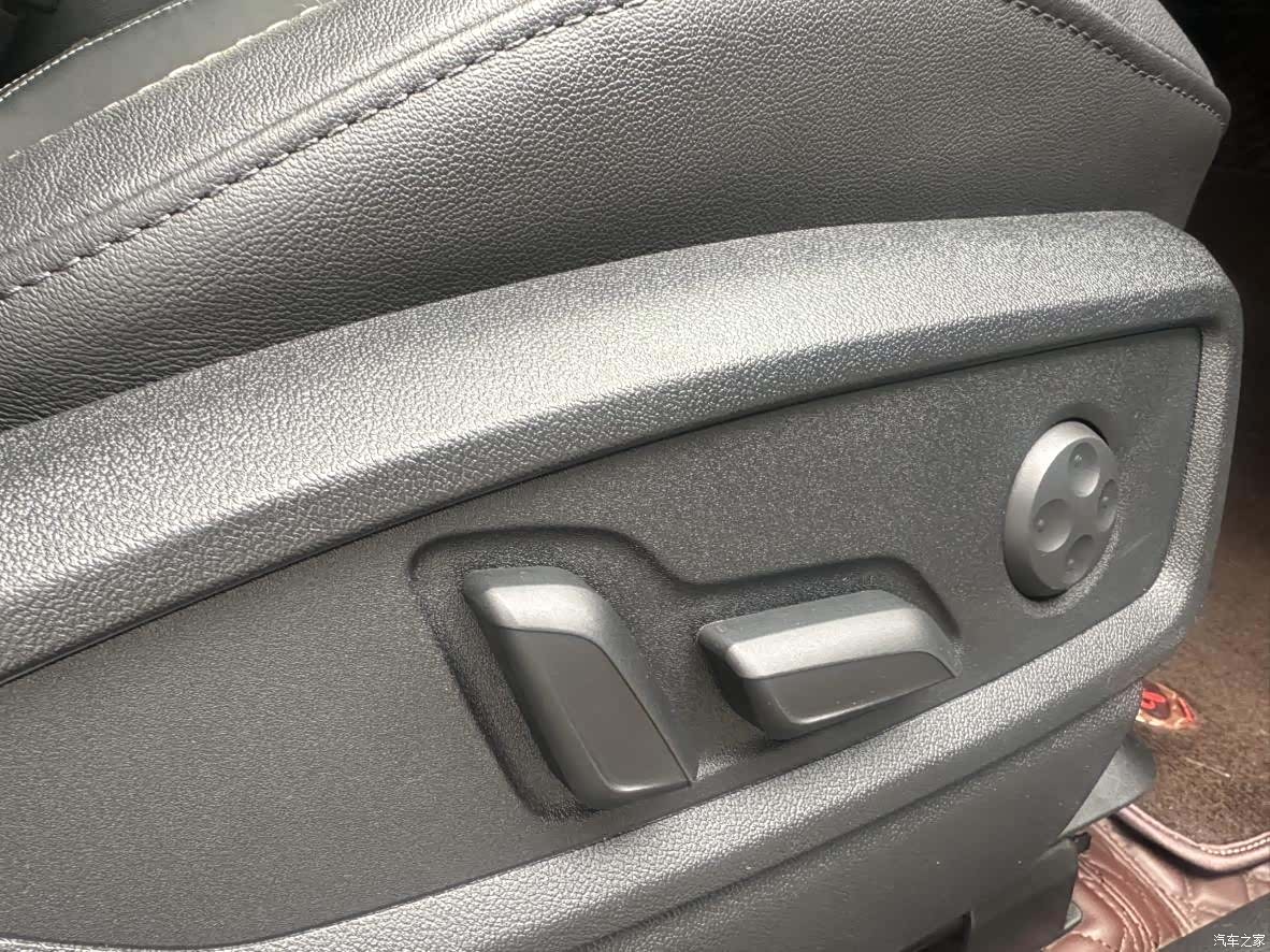 Audi Q5L, 2022 25