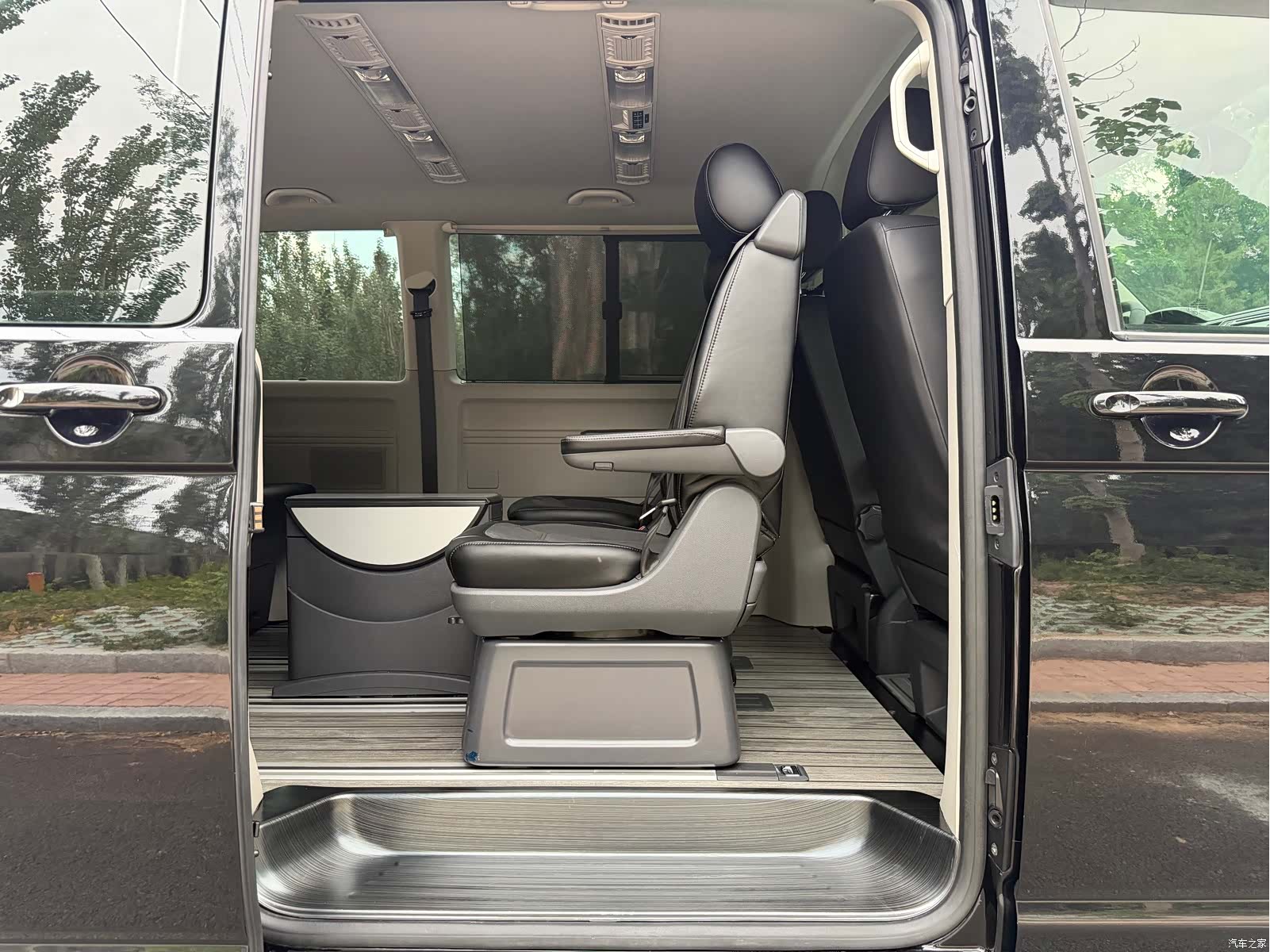 Volkswagen 7, 2019 17