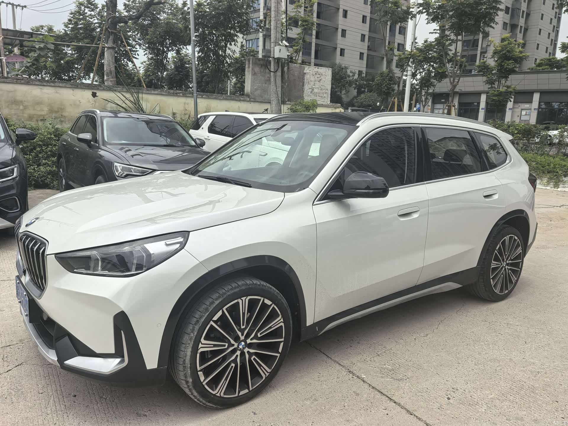 BMW X1, 2024 все фото