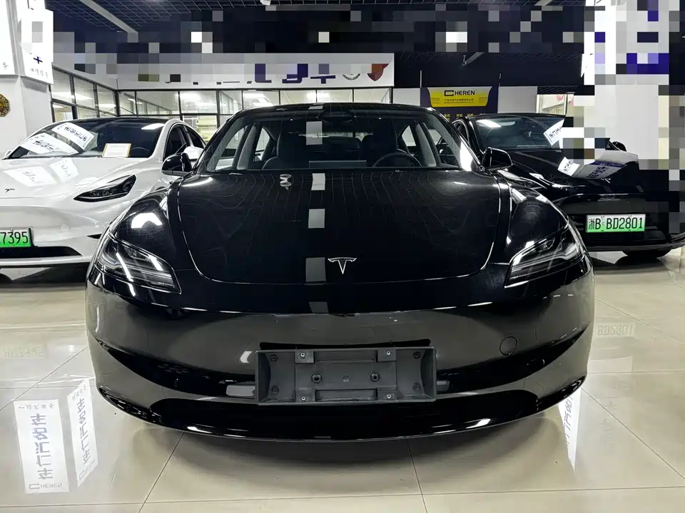 Tesla Model 3 Tesla Model 3