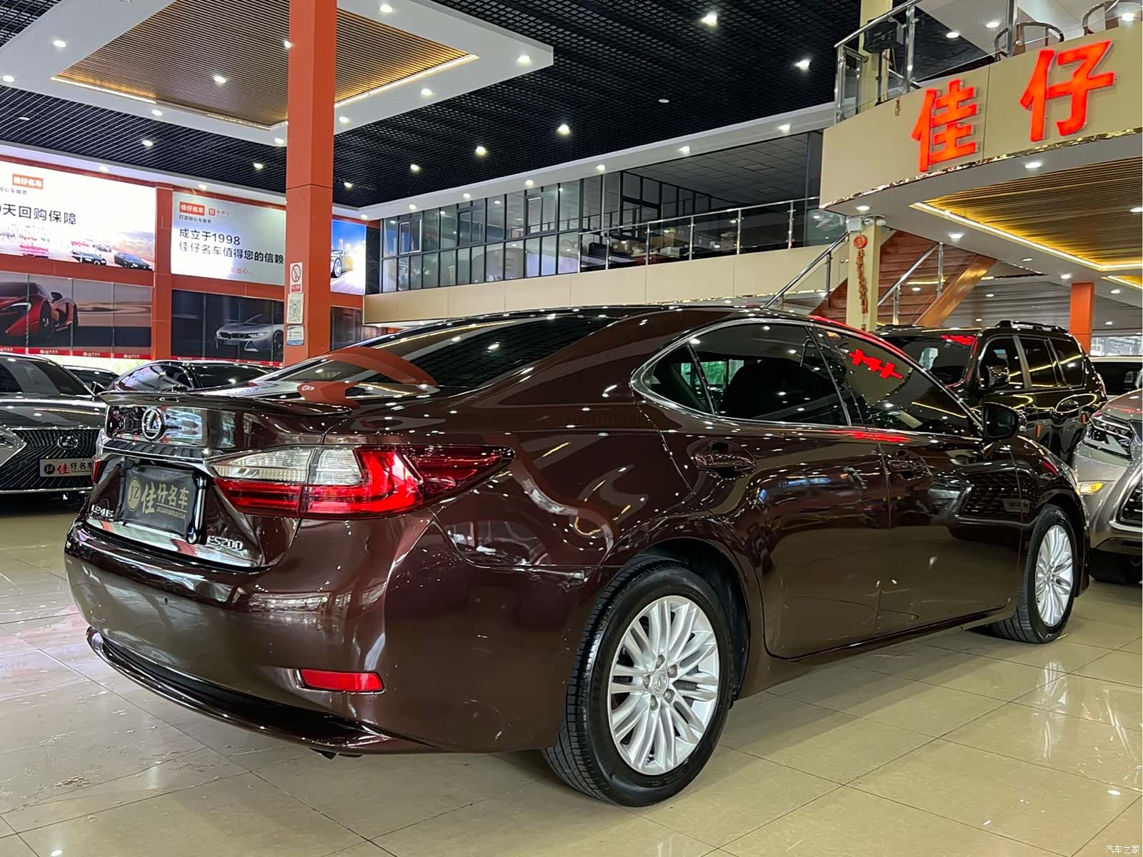 Lexus ES, 2015 4