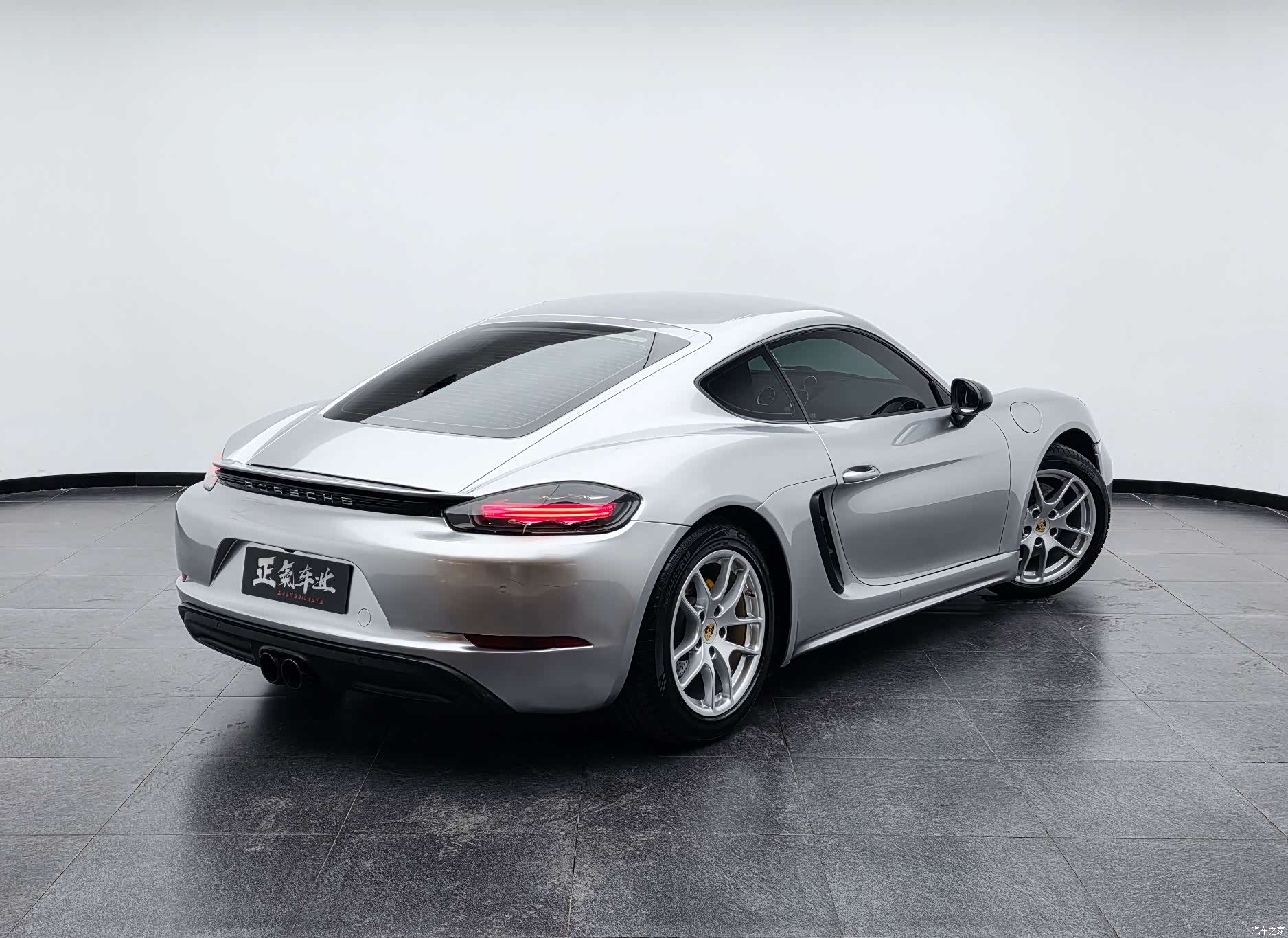 Porsche Cayman, 2017 11