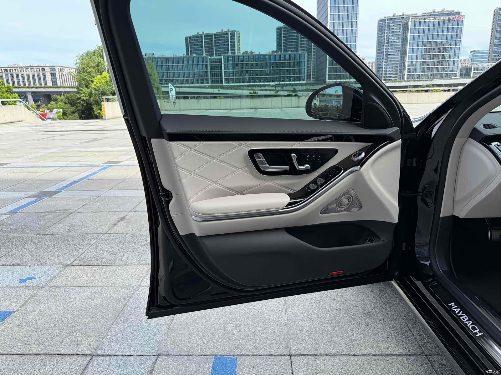 Maybach S-Class, 2024 6
