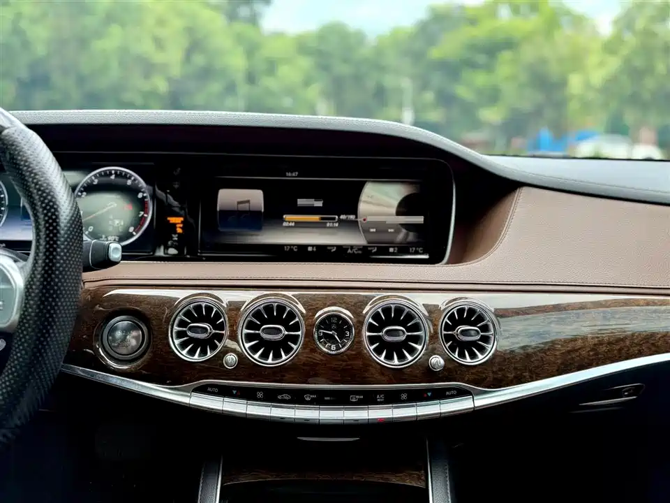 Mercedes-Benz S-class Mercedes-Benz S-class