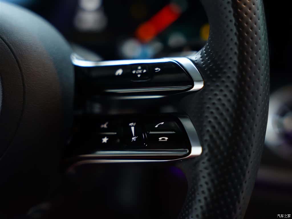 Mercedes-Benz E-Class, 2024 48