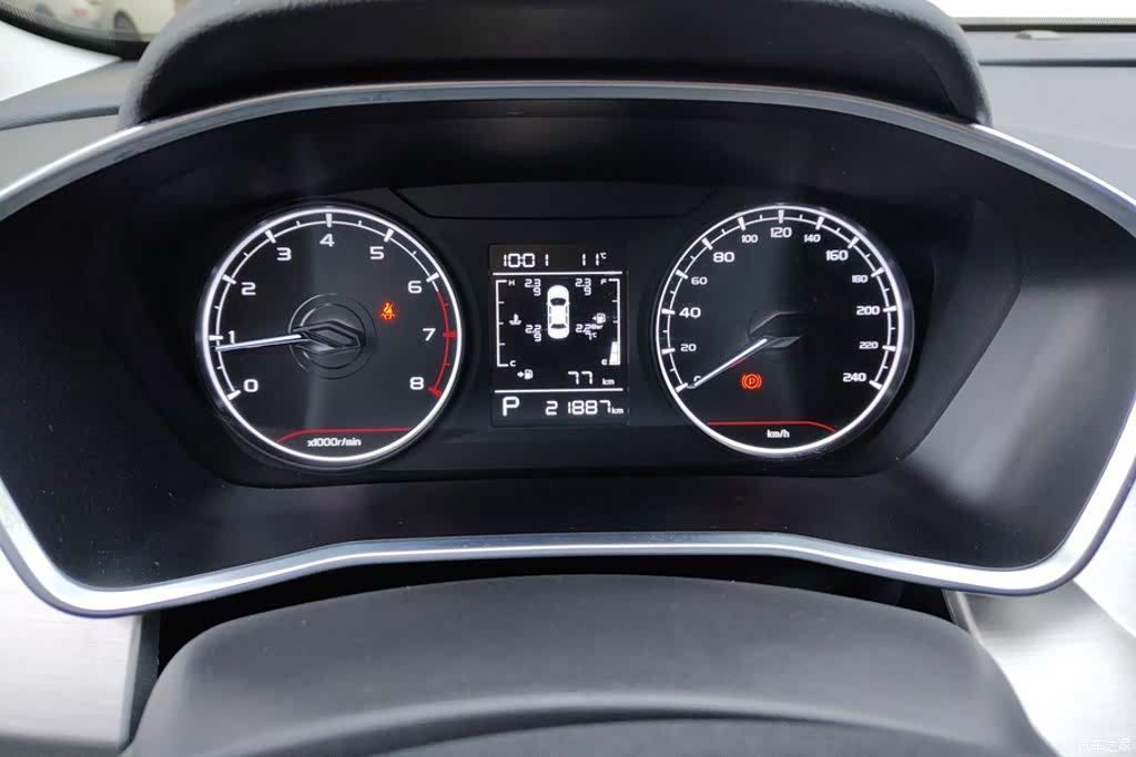 Geely Coolray, 2024 14