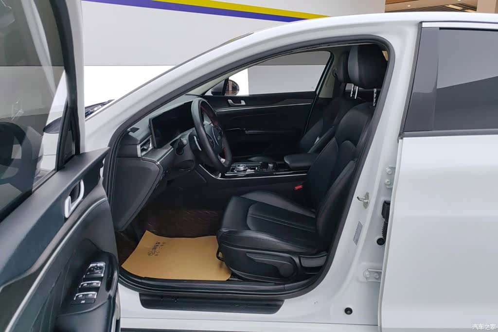 Kia K5, 2022 9