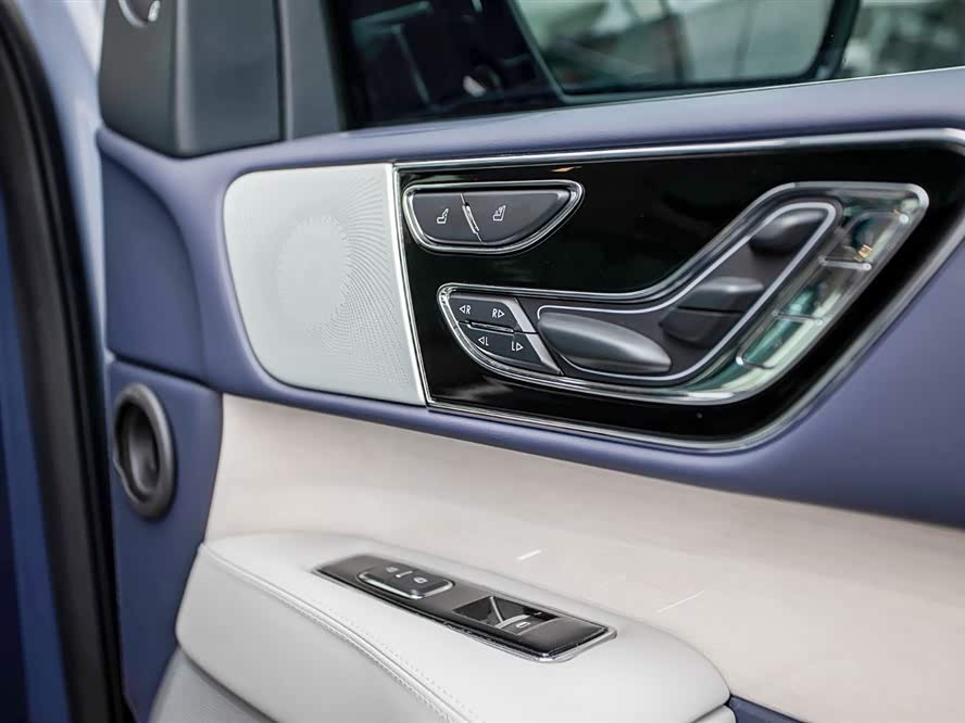 Lincoln Navigator One