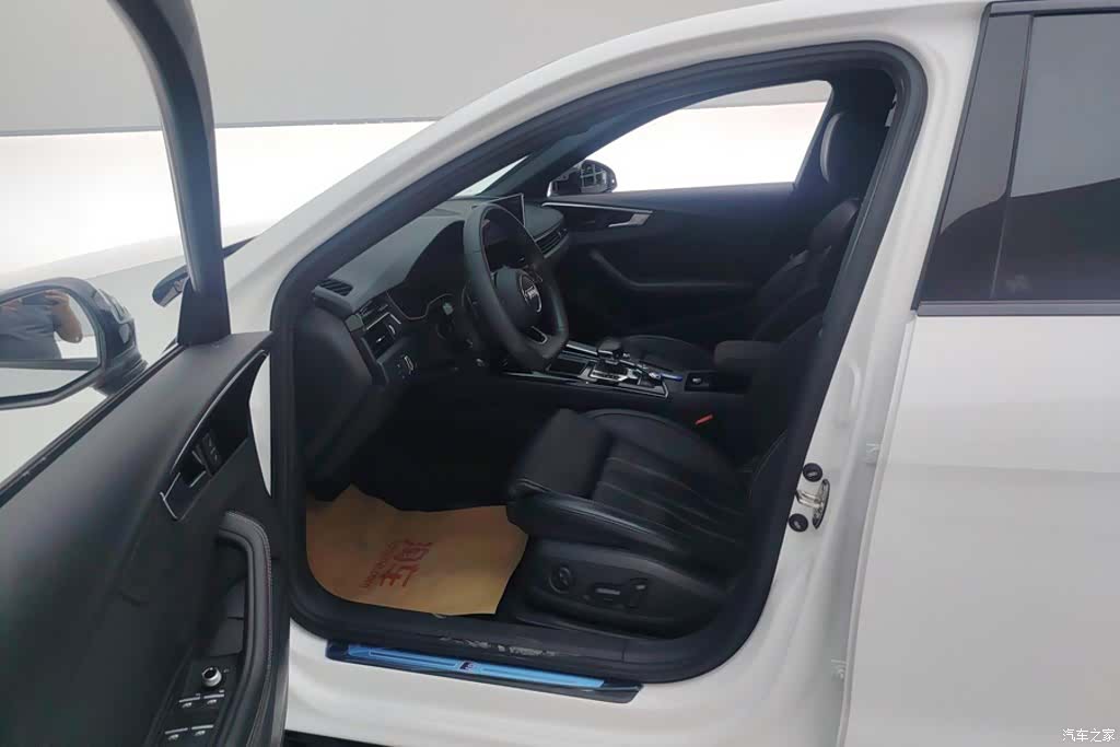 Audi A4L, 2023 9