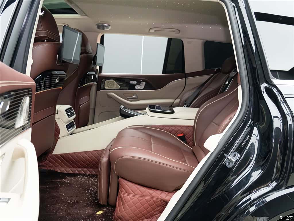 Mercedes-Benz GLS, 2023 11