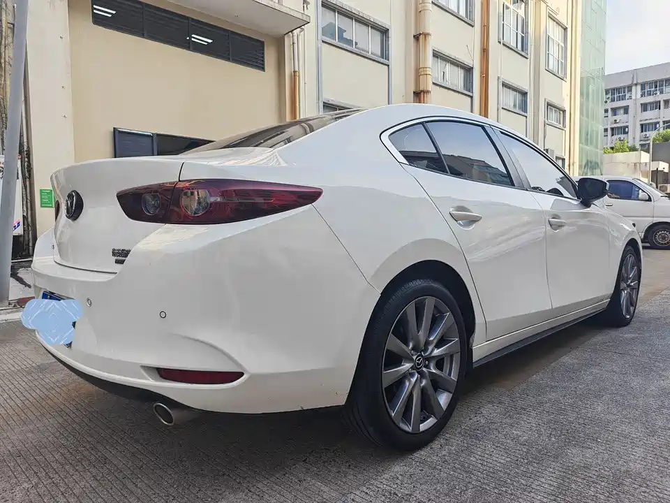 Mazda 3 Angkesaila