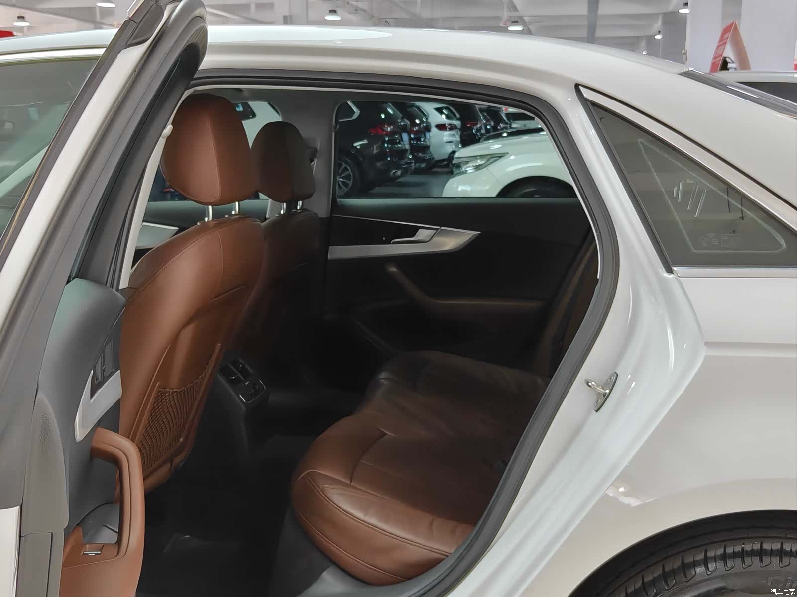 Audi A4L, 2017 9