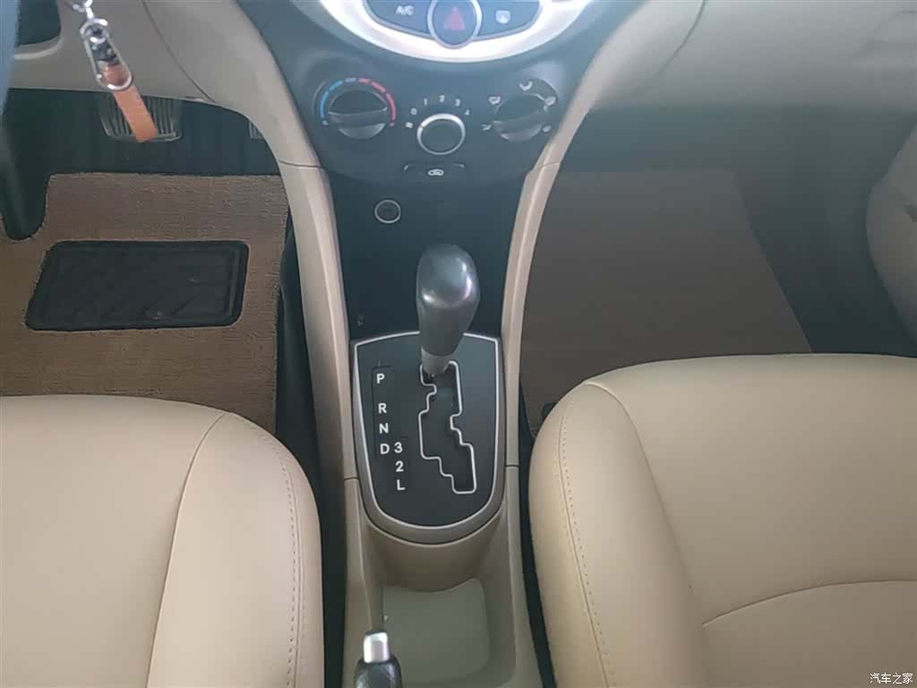 Hyundai GLS, 2015 14