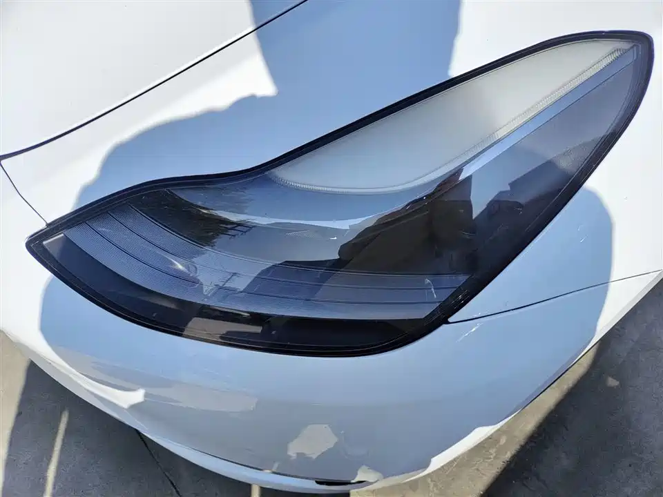 Tesla Model Y Tesla Model Y