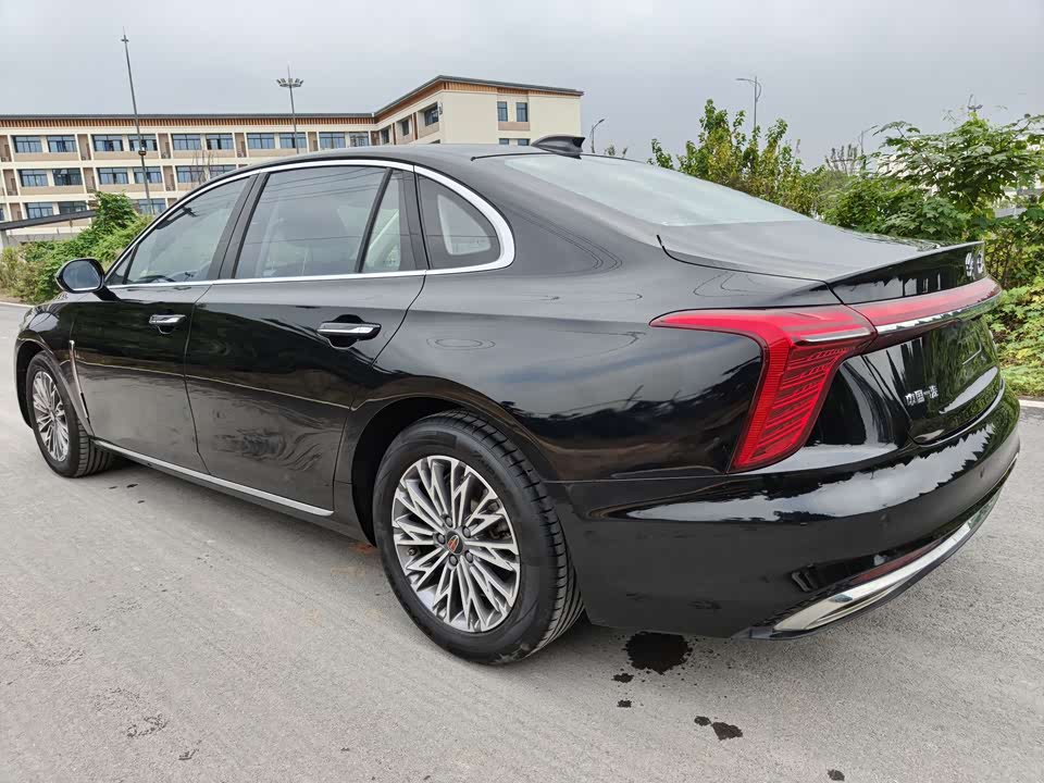 Hongqi H5