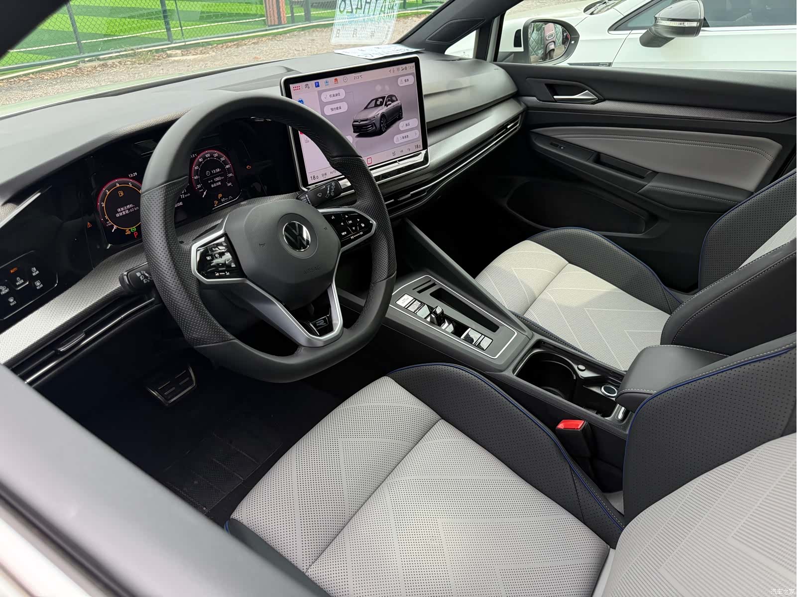 Volkswagen Golf, 2025 9