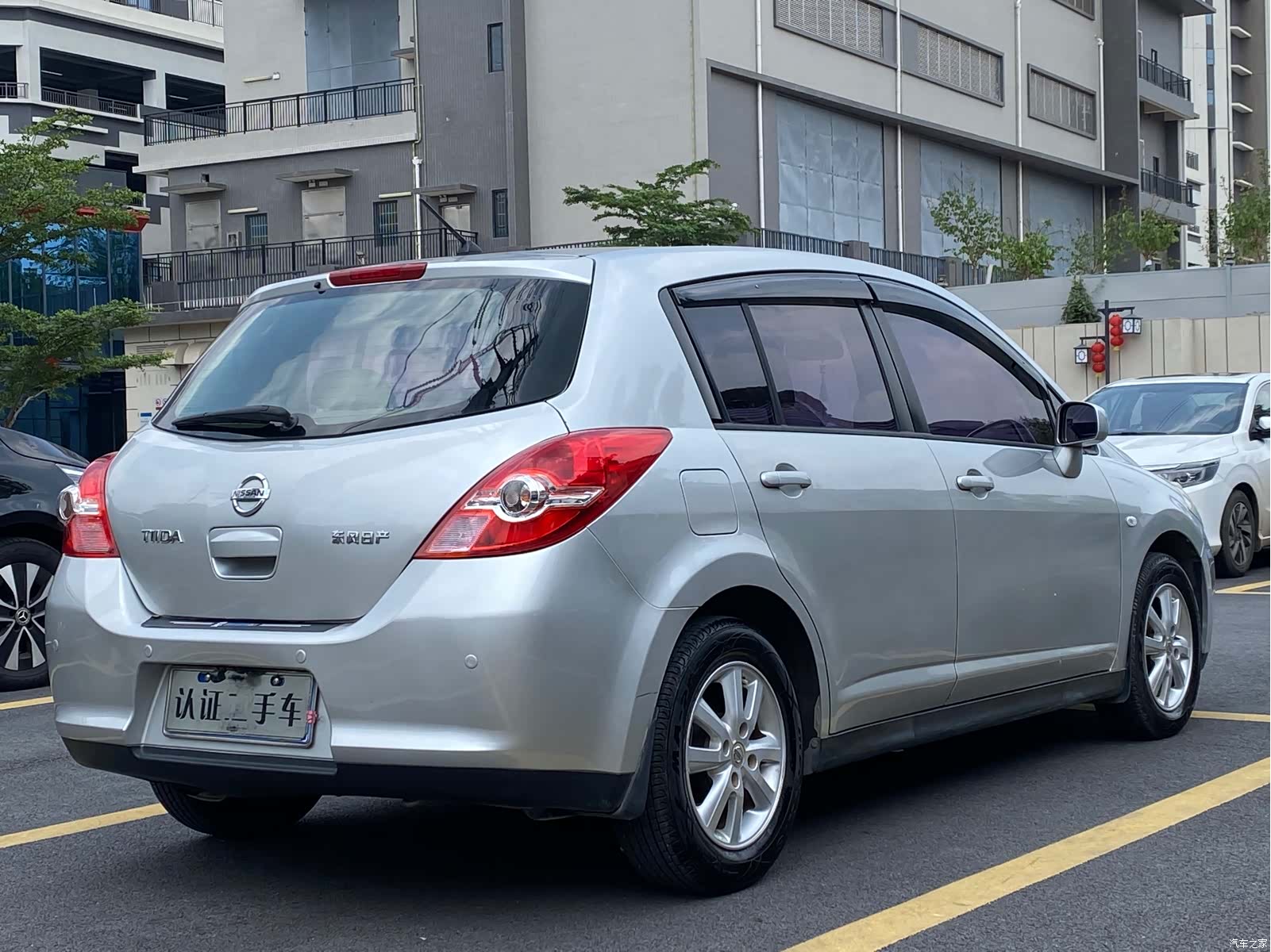 Nissan Tiida, 2011 4