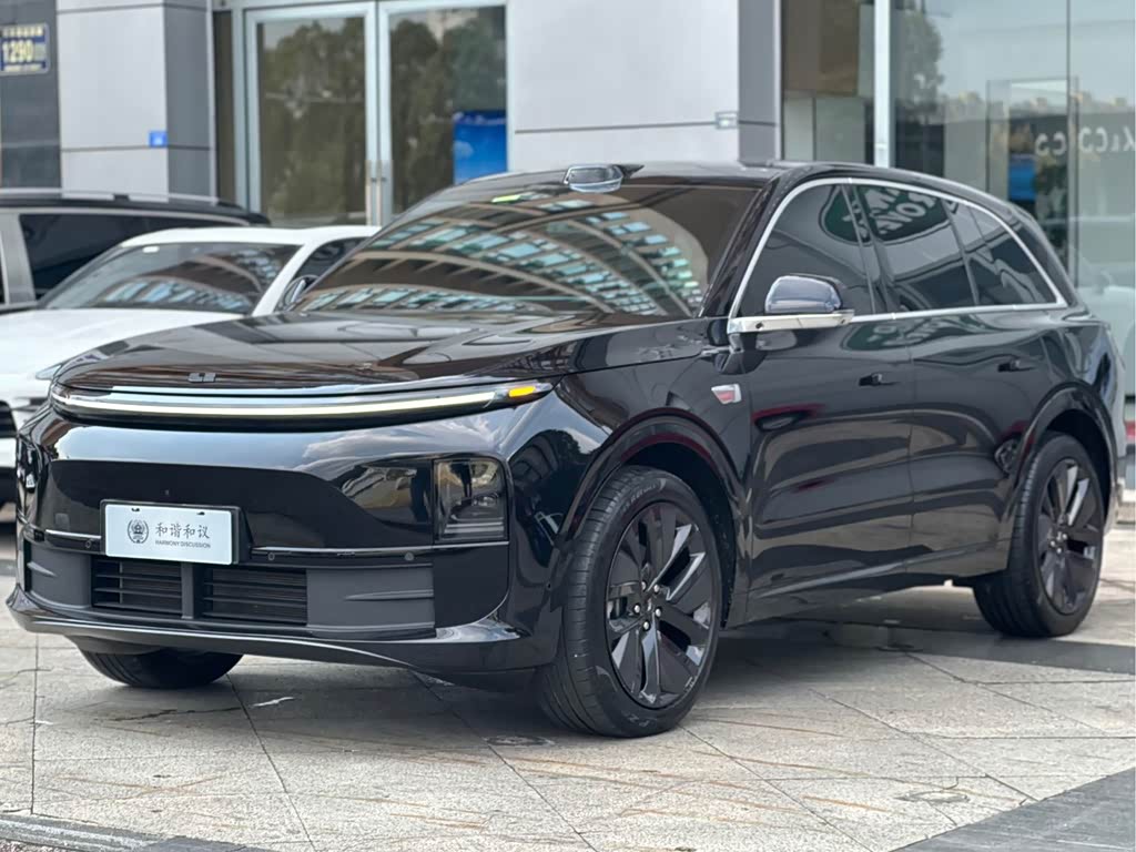 Li Auto L6