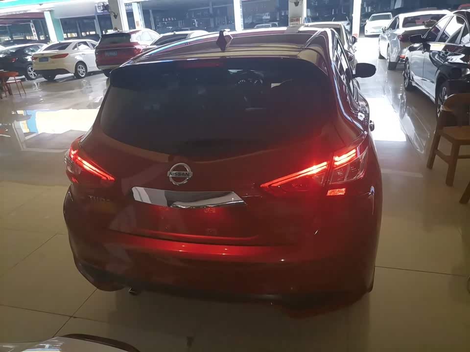 Nissan TIIDA