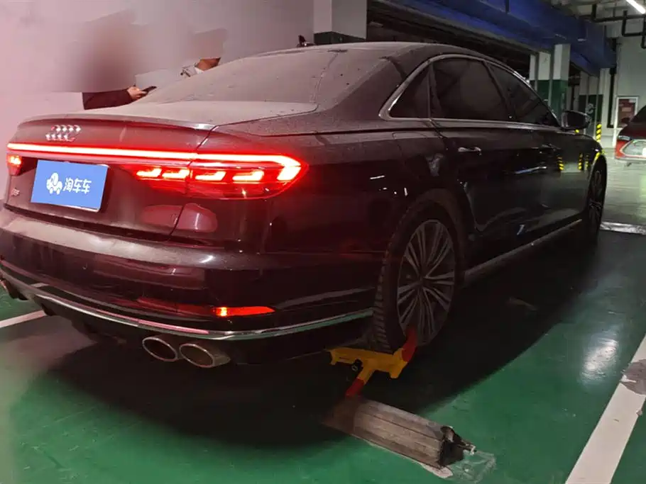 Audi A8 Audi A8