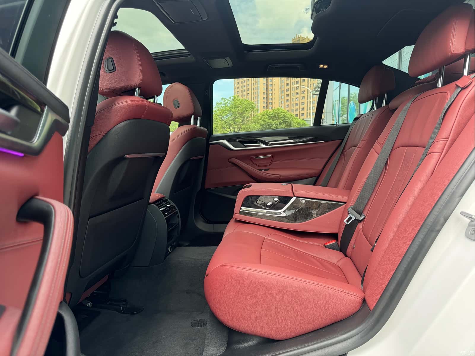 BMW 5 Series, 2019 все фото