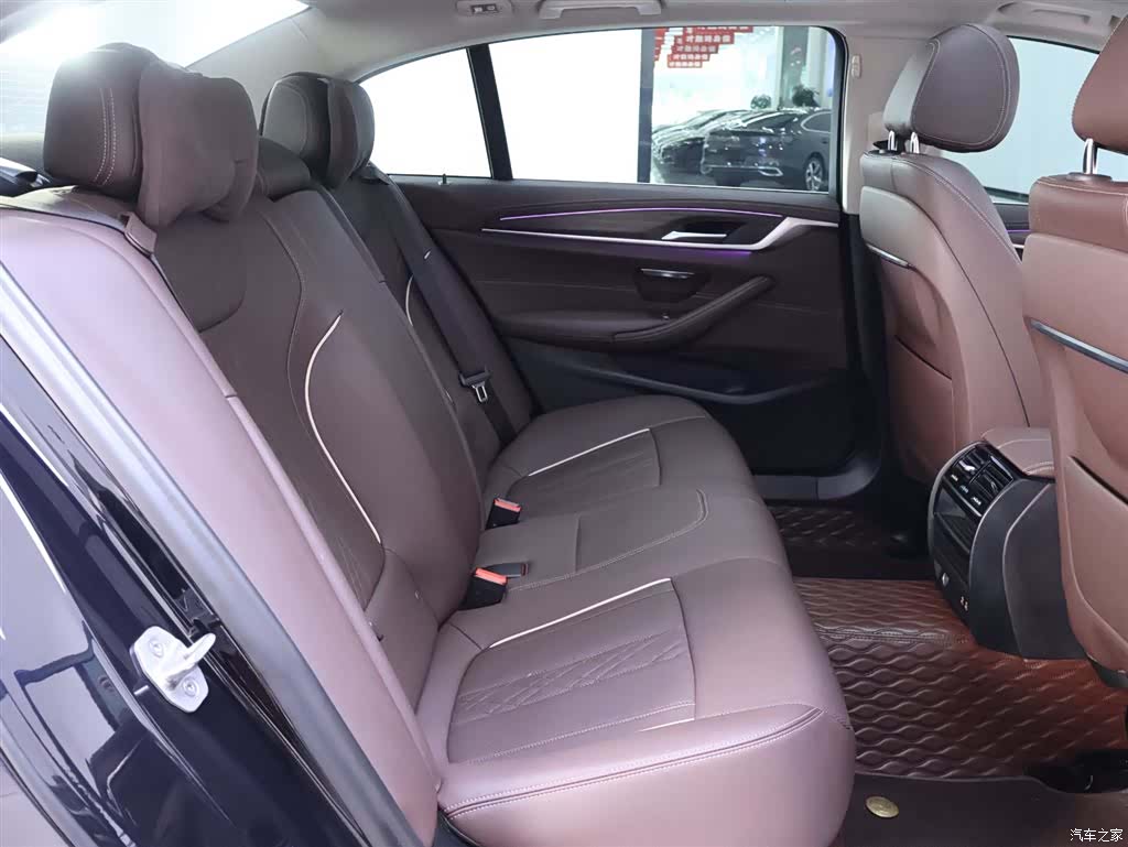 BMW 5 Series, 2021 23