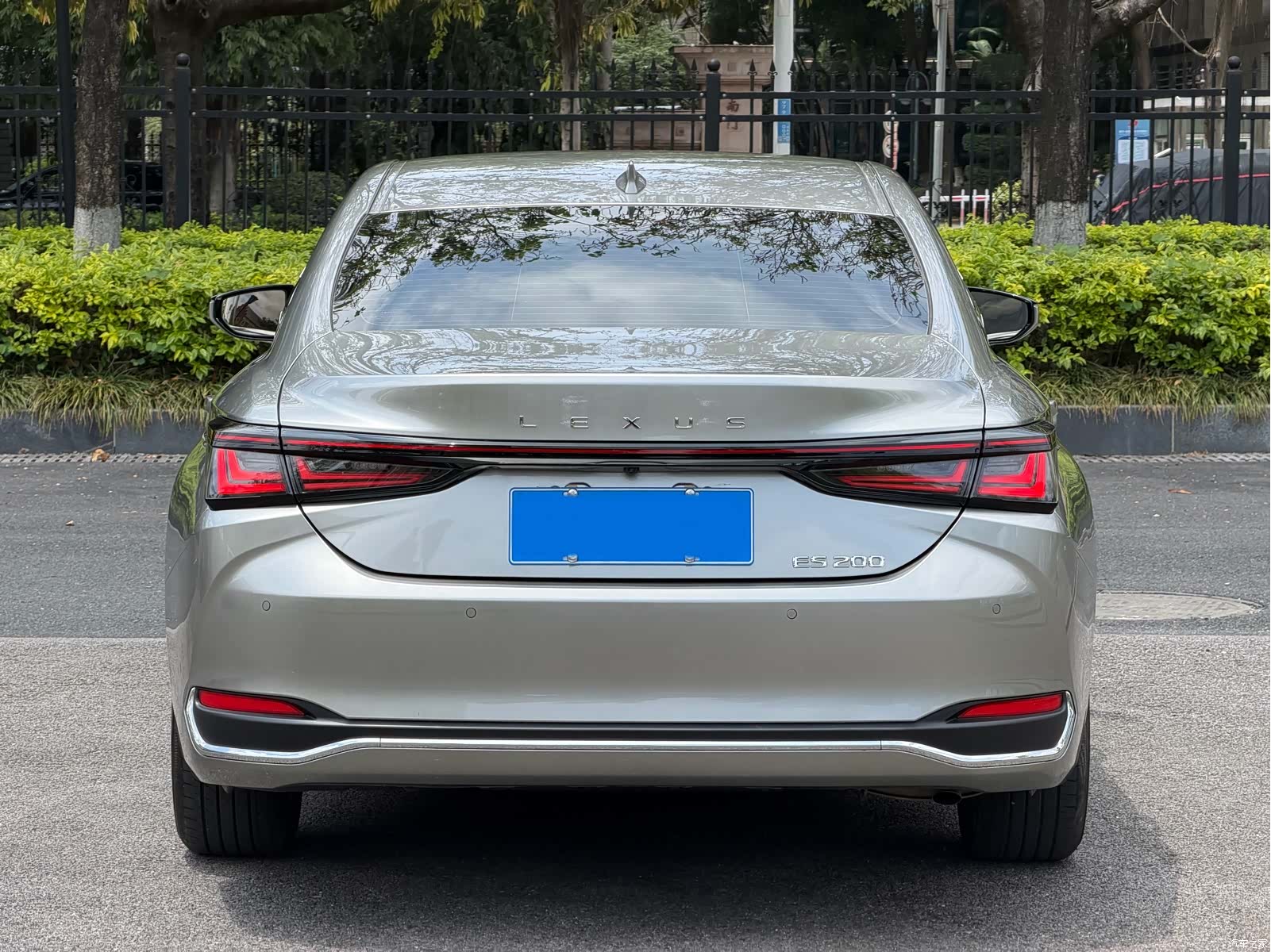 Lexus ES, 2025 15