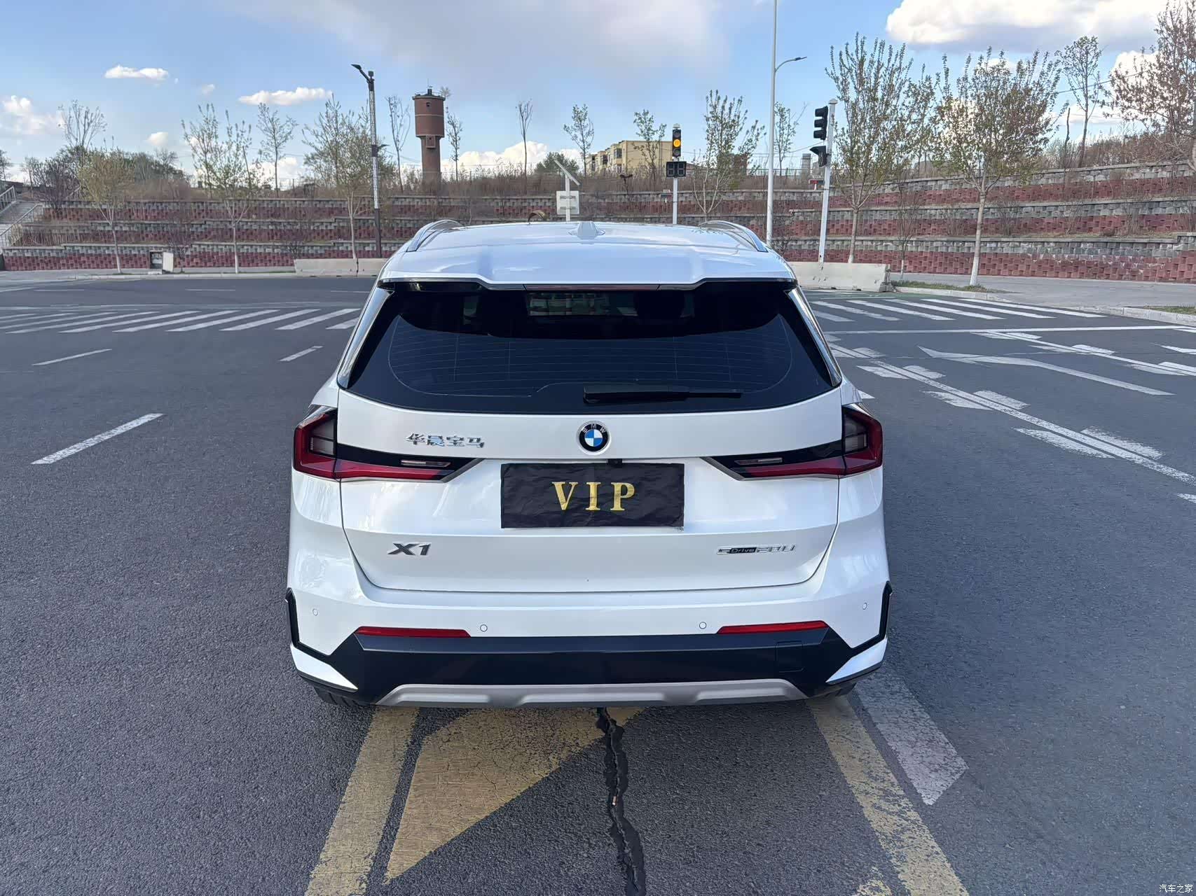 BMW X1, 2023 все фото
