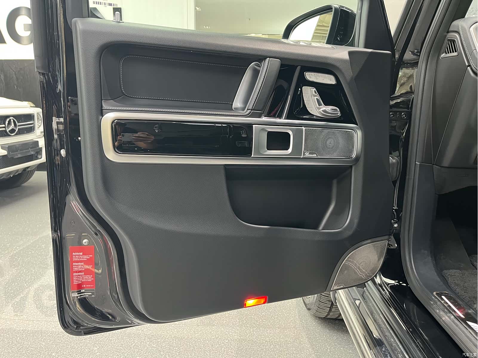 Mercedes-Benz G-Class, 2022 11